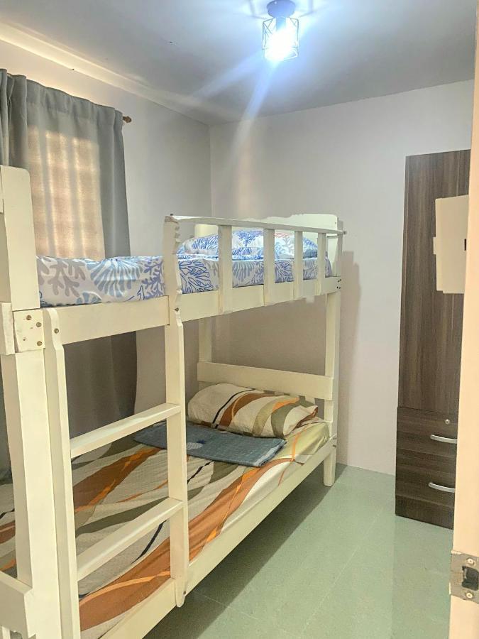 2 Bedroom Townhouse In Bacolod City מראה חיצוני תמונה