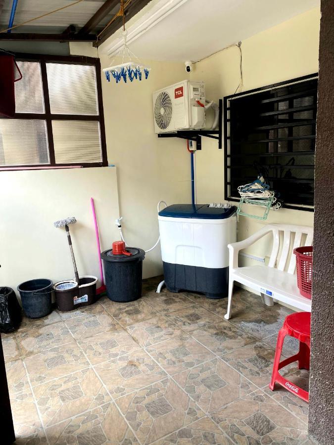 2 Bedroom Townhouse In Bacolod City מראה חיצוני תמונה